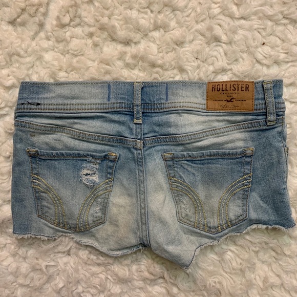 Hollister Shorts - Picture 2 of 2